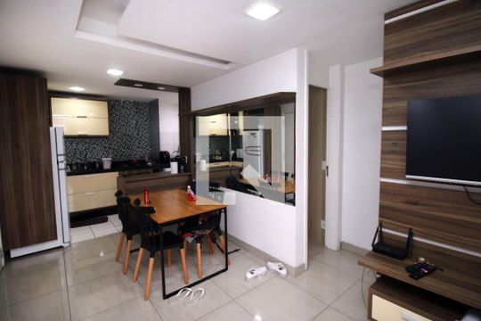 Sala de apartamento à venda com 3 quartos, 52m² em Parada de Lucas, Rio de Janeiro