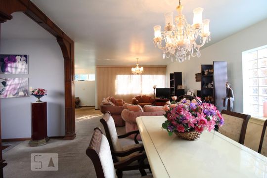 Casa à venda com 3 quartos, 300m² em Vila Romana, São Paulo