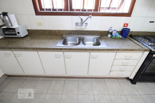 Cozinha - Armários de casa à venda com 3 quartos, 300m² em Vila Romana, São Paulo
