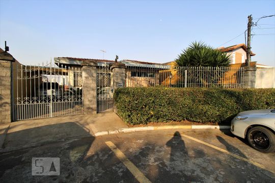 Fachada de casa à venda com 3 quartos, 300m² em Vila Romana, São Paulo