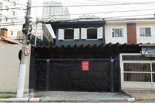 Fachada de casa à venda com 3 quartos, 250m² em Bosque da Saúde, São Paulo