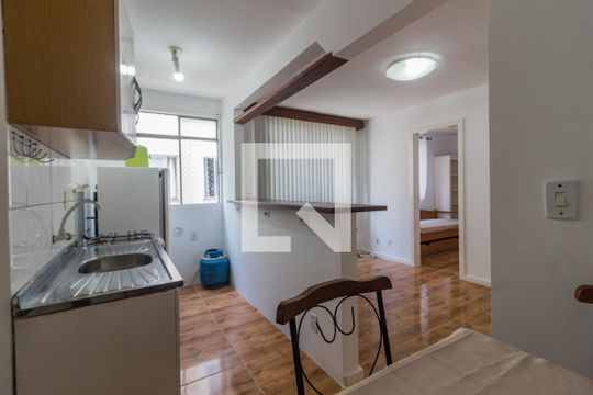 Cozinha  de apartamento para alugar com 3 quartos, 60m² em Praia Comprida, São José