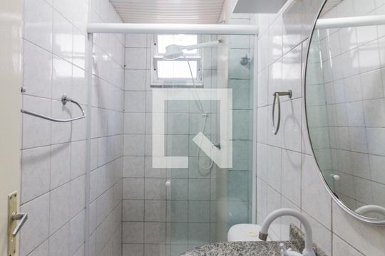Banheiro de apartamento para alugar com 3 quartos, 60m² em Praia Comprida, São José