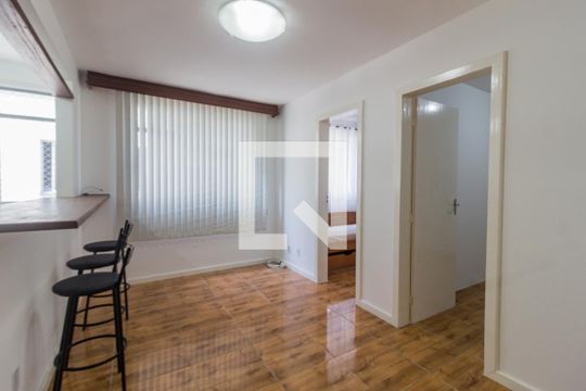 Apartamento para alugar com 3 quartos, 60m² em Praia Comprida, São José