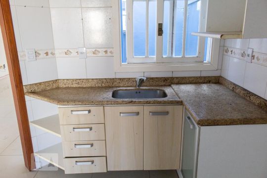 Cozinha de casa à venda com 4 quartos, 205m² em Campo Novo, Porto Alegre