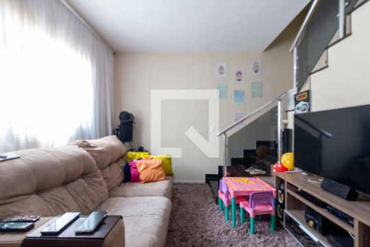Sala de casa de condomínio à venda com 2 quartos, 69m² em Vila Carmosina, São Paulo