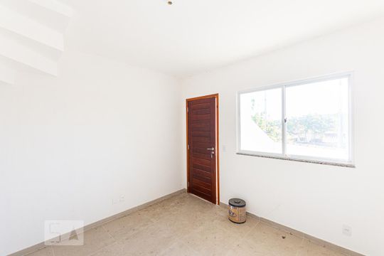 Sala de casa para alugar com 2 quartos, 186m² em Largo do Barradas, Niterói