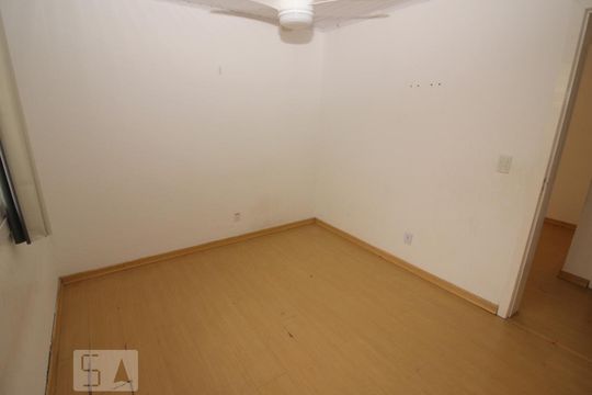 Quarto 2 de casa à venda com 2 quartos, 110m² em Jardim Itu-sabará, Porto Alegre