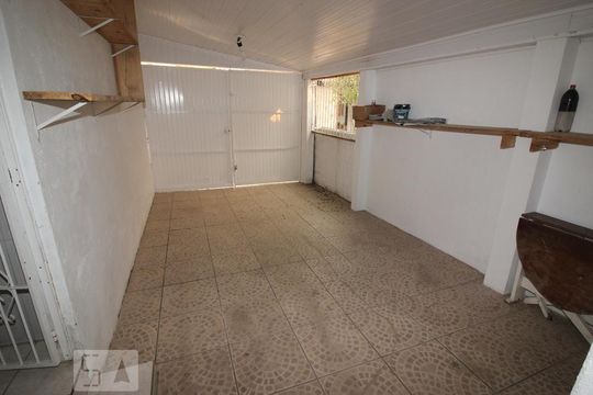 Garagem de casa à venda com 2 quartos, 110m² em Jardim Itu-sabará, Porto Alegre