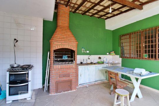 Área Externa de casa para alugar com 4 quartos, 267m² em Jardim Catanduva, São Paulo
