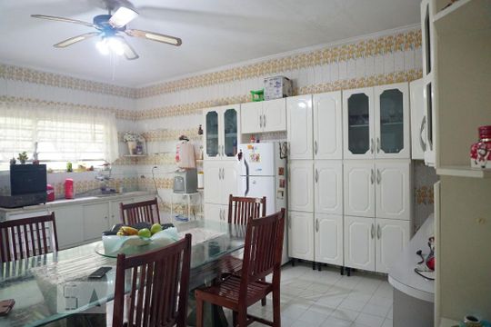 Cozinha de casa para alugar com 3 quartos, 125m² em Chácara Seis de Outubro, São Paulo