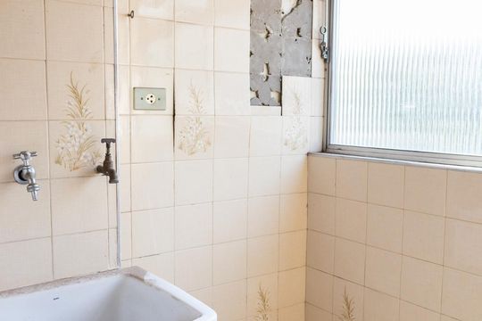 Área de serviço de apartamento para alugar com 2 quartos, 52m² em Vila Irmãos Arnoni, São Paulo