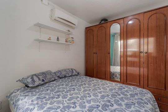 Quarto de apartamento à venda com 1 quarto, 41m² em Vila Ipiranga, Porto Alegre