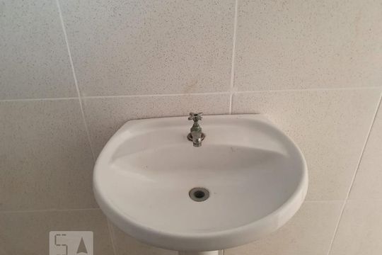 Banheiro de casa de condomínio para alugar com 2 quartos, 50m² em Vila Mariana, São Paulo