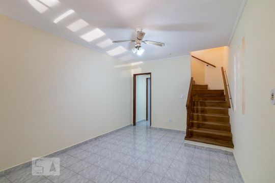 Casa para alugar com 2 quartos, 180m² em Jardim Jovaia, Guarulhos