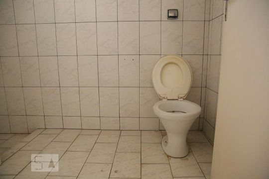 Banheiro de casa para alugar com 1 quarto, 60m² em Vila Mariana, São Paulo