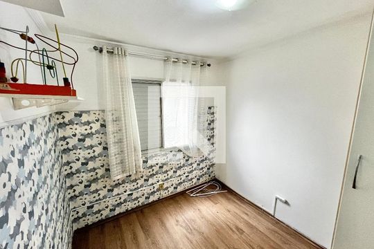 Quarto 1 de apartamento para alugar com 2 quartos, 50m² em Vila Dionisia, São Paulo