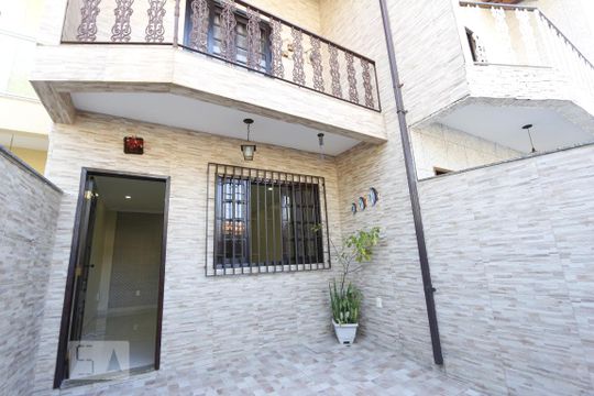 Quintal de casa à venda com 2 quartos, 110m² em Curicica, Rio de Janeiro