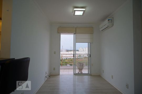 Sala de apartamento para alugar com 2 quartos, 58m² em Igara, Canoas