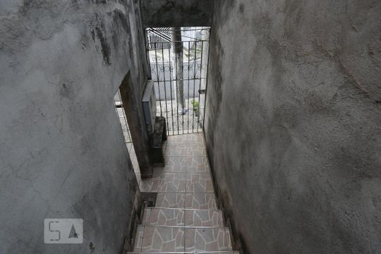 Escadas de entrada de casa à venda com 3 quartos, 125m² em Santo Antônio, Osasco