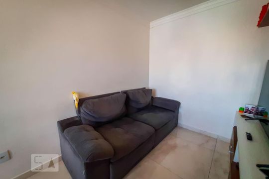Sala de casa de condomínio para alugar com 2 quartos, 50m² em Chácara Mafalda, São Paulo
