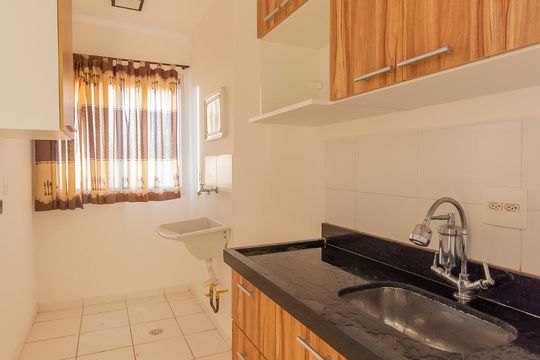 Cozinha e Área de Serviço de apartamento à venda com 2 quartos, 54m² em Vila Mimosa, Campinas