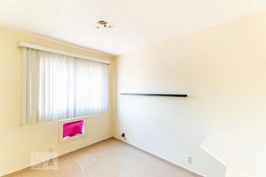 Quarto 2 de apartamento para alugar com 2 quartos, 60m² em Barreto, Niterói