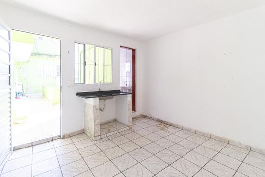 Cozinha de casa à venda com 1 quarto, 35m² em Bussocaba, Osasco