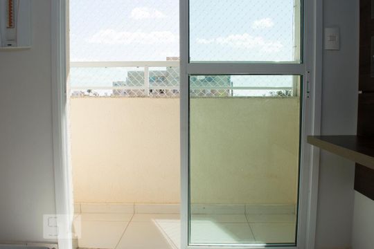Sacada de apartamento para alugar com 3 quartos, 80m² em Santa Mônica, Uberlândia