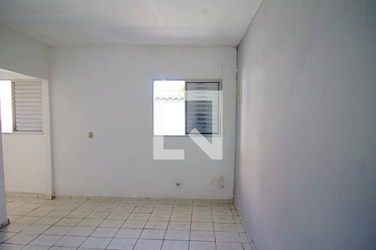 Quarto  de casa para alugar com 1 quarto, 40m² em Parque Pinheiros, Taboão da Serra