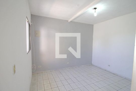 Quarto  de casa para alugar com 1 quarto, 40m² em Parque Pinheiros, Taboão da Serra