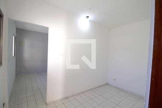 Sala  de casa para alugar com 1 quarto, 40m² em Parque Pinheiros, Taboão da Serra
