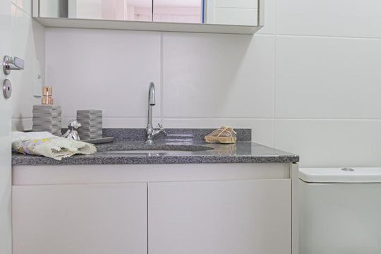 Banheiro de kitnet/studio à venda com 1 quarto, 30m² em República, São Paulo