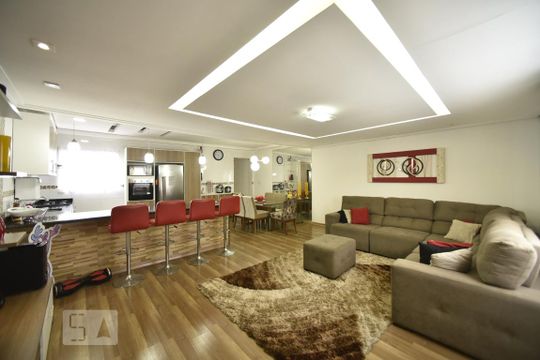 Casa à venda com 7 quartos, 260m² em Vila Invernada, São Paulo