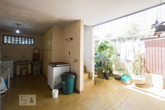 Quintal de casa à venda com 3 quartos, 110m² em Campo Belo, São Paulo