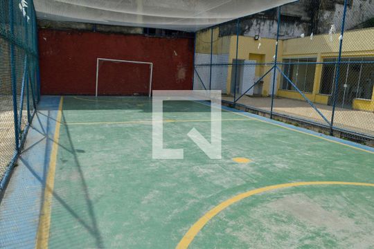 Quadra Poliesportiva de casa de condomínio à venda com 3 quartos, 200m² em Tanque,