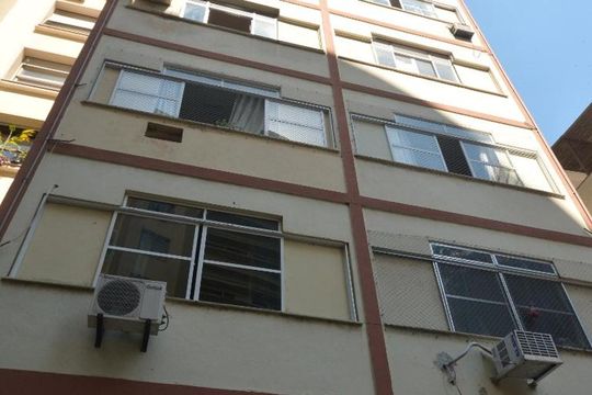 Fachada do Prédio de kitnet/studio à venda com 1 quarto, 30m² em Glória, Rio de Janeiro