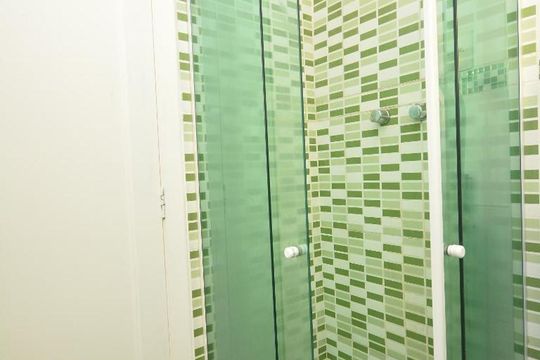 Banheiro Social de kitnet/studio à venda com 1 quarto, 30m² em Glória, Rio de Janeiro