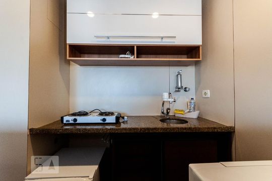 Cozinha de kitnet/studio para alugar com 1 quarto, 41m² em Jardim Paulista, São Paulo