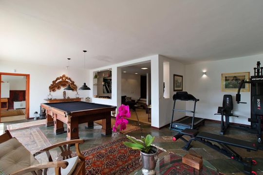 Área Inferior de casa para alugar com 3 quartos, 550m² em Jardim Guedala, São Paulo