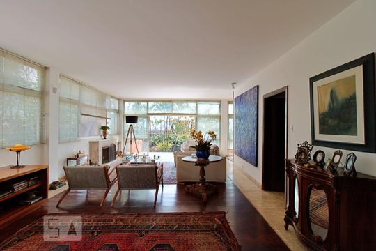 Sala de casa para alugar com 3 quartos, 550m² em Jardim Guedala, São Paulo