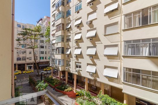 Vista do Quarto 1 de apartamento à venda com 2 quartos, 64m² em Copacabana, Rio de Janeiro