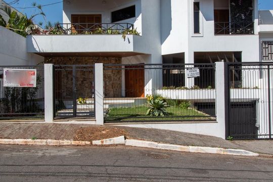 Fachada de casa à venda com 5 quartos, 534m² em Jardim da Gloria, São Paulo