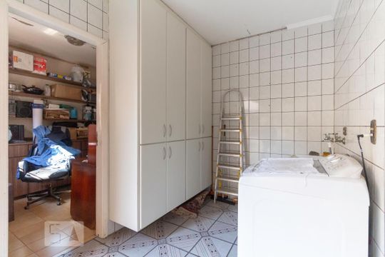 Área de Serviço de casa à venda com 3 quartos, 270m² em São João Climaco, São Paulo
