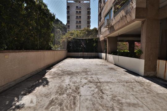 Quadra Esportiva de apartamento para alugar com 2 quartos, 80m² em Laranjeiras, Rio de Janeiro