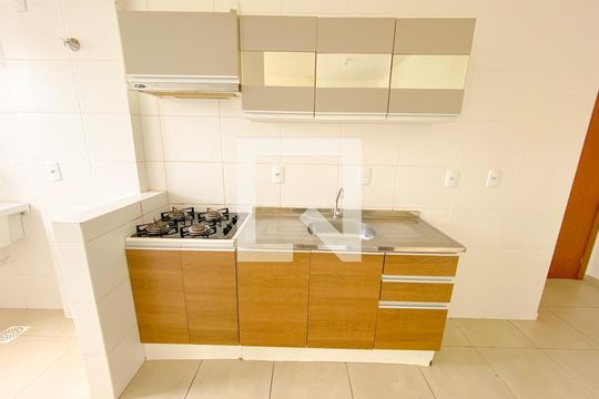 Cozinha  de apartamento para alugar com 2 quartos, 77m² em Vargem do Bom Jesus, Florianópolis