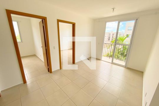Apartamento para alugar com 2 quartos, 77m² em Vargem do Bom Jesus, Florianópolis