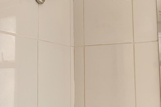 Chuveiro de kitnet/studio para alugar com 1 quarto, 17m² em Bela Vista, São Paulo