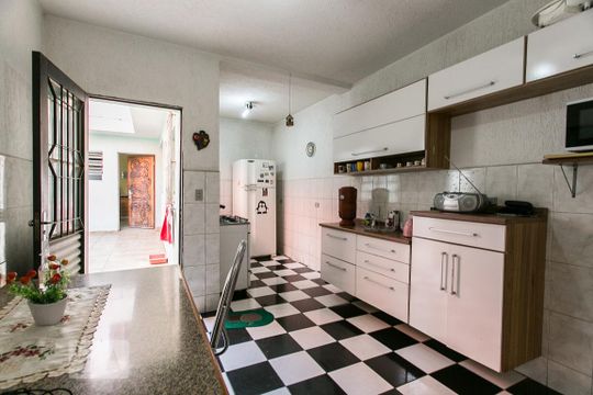 Cozinha de casa à venda com 4 quartos, 250m² em Vila Bertioga, São Paulo