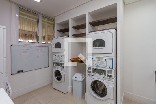 Lavanderia  de apartamento para alugar com 1 quarto, 74m² em Cidade Monções, São Paulo